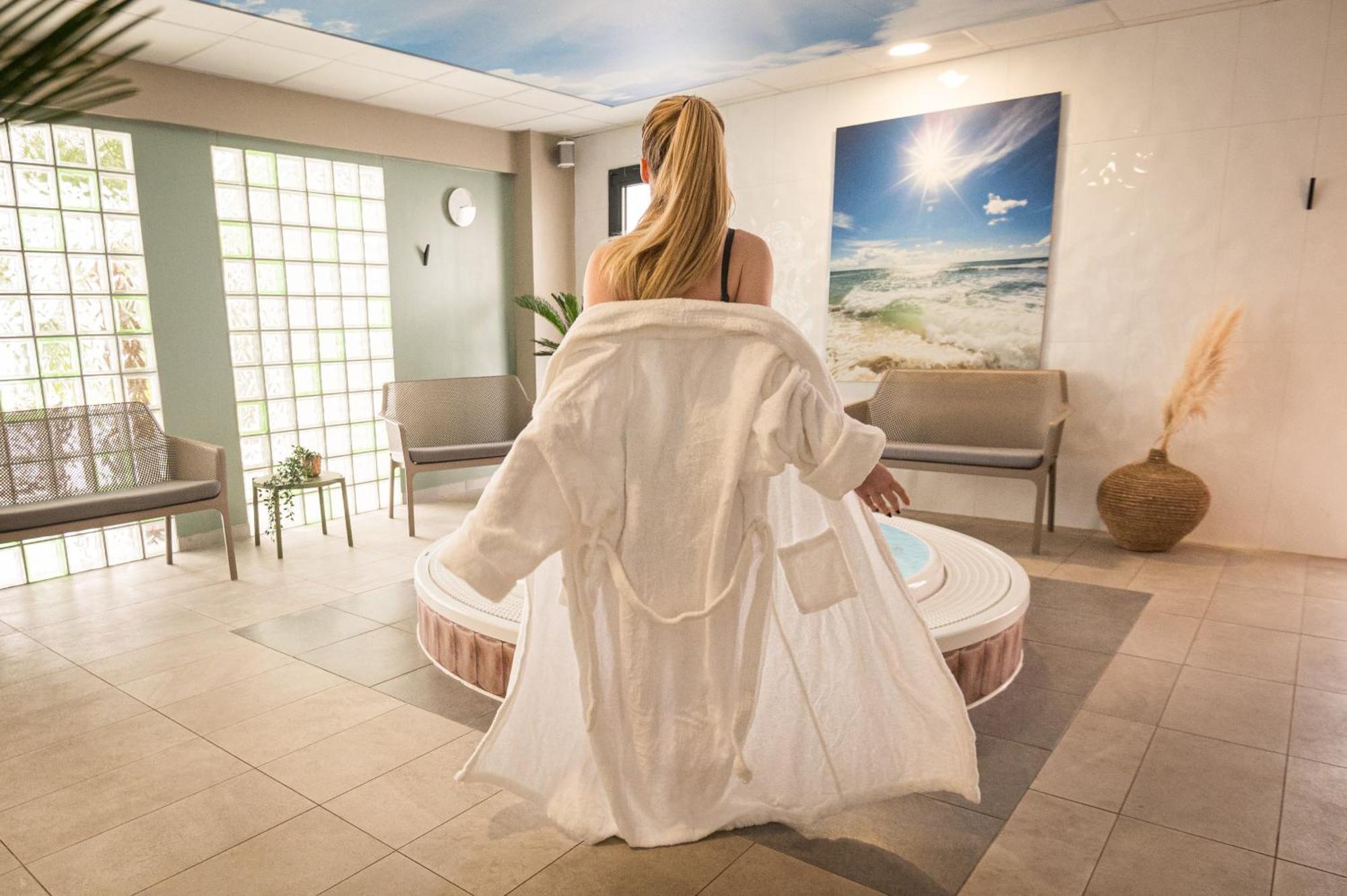 Kyriad Prestige Residence & Spa Cabourg-Dives-Sur-Mer Exterior photo